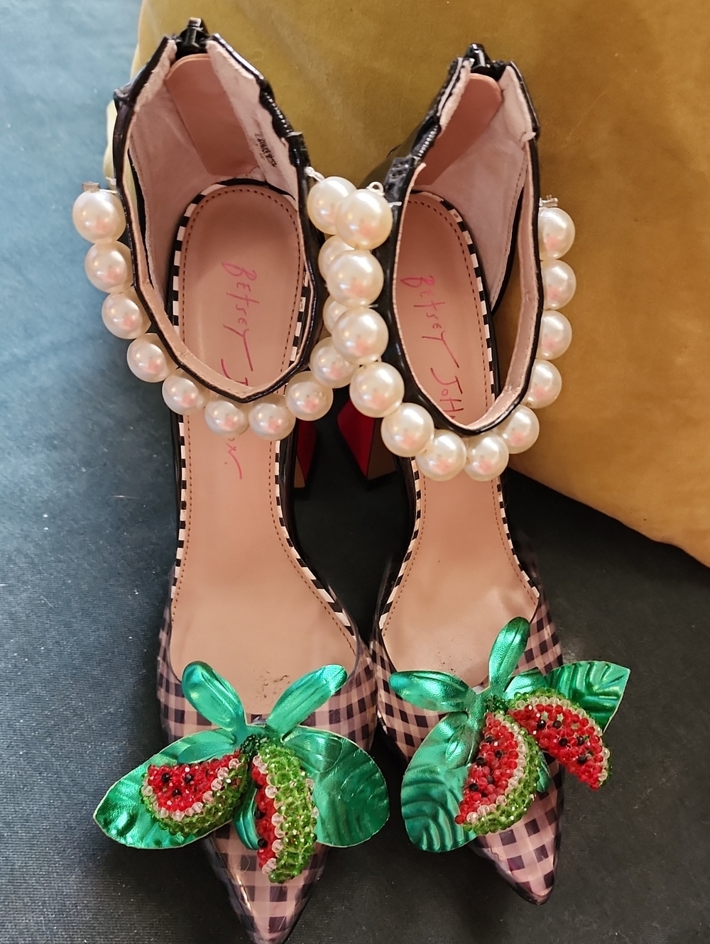 Betsey Johnson Black Patent WatermelonPumps with Pearl Ankle Strap. 6.5 - Picture 2 of 12